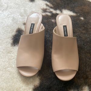 Nine West nude leather wedge heel. Size 8. 3” wedge.